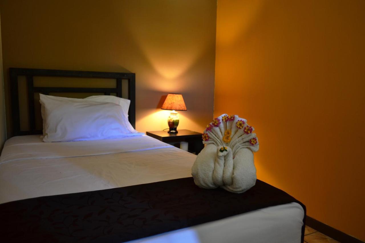 Hotel Casa Aura Cartago Ngoại thất bức ảnh